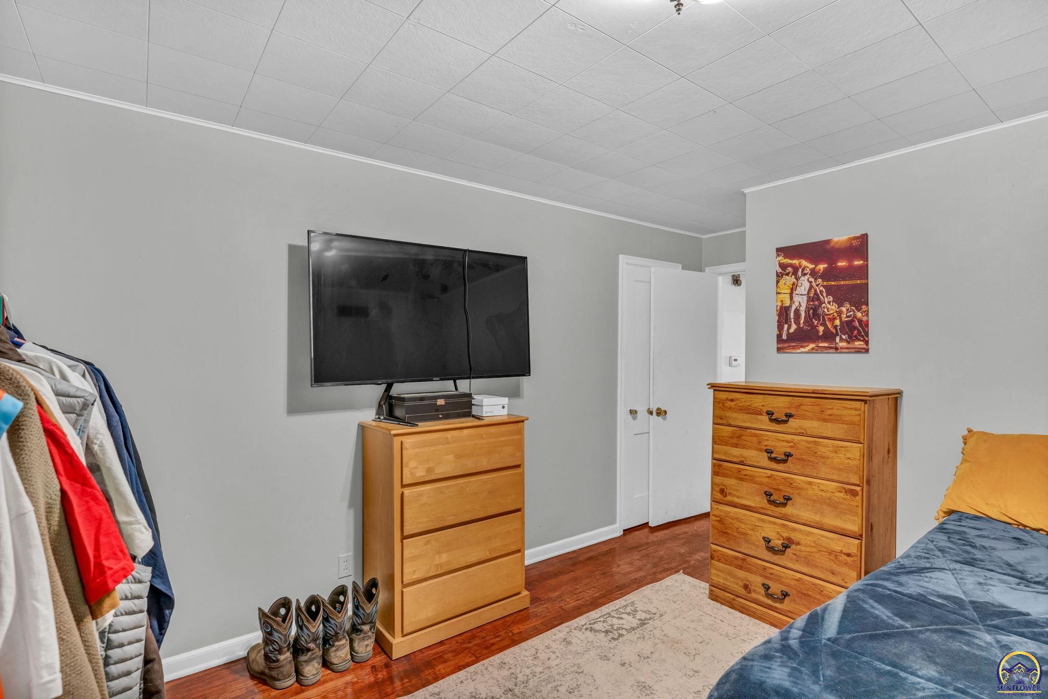 Topeka, Kansas 66611, United States, 3 Bedrooms Bedrooms, ,2 BathroomsBathrooms,Residential,Pending,39161