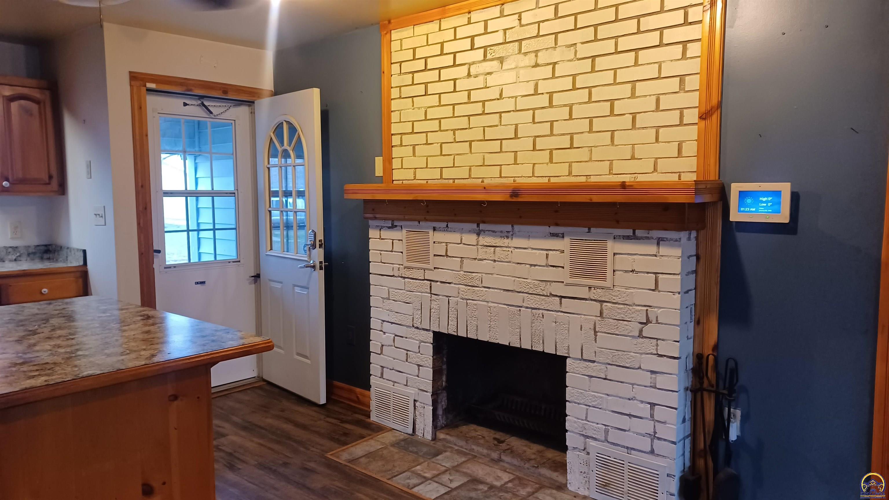 Topeka, Kansas 66608, United States, 2 Bedrooms Bedrooms, ,1 BathroomBathrooms,Residential,Pending,62795