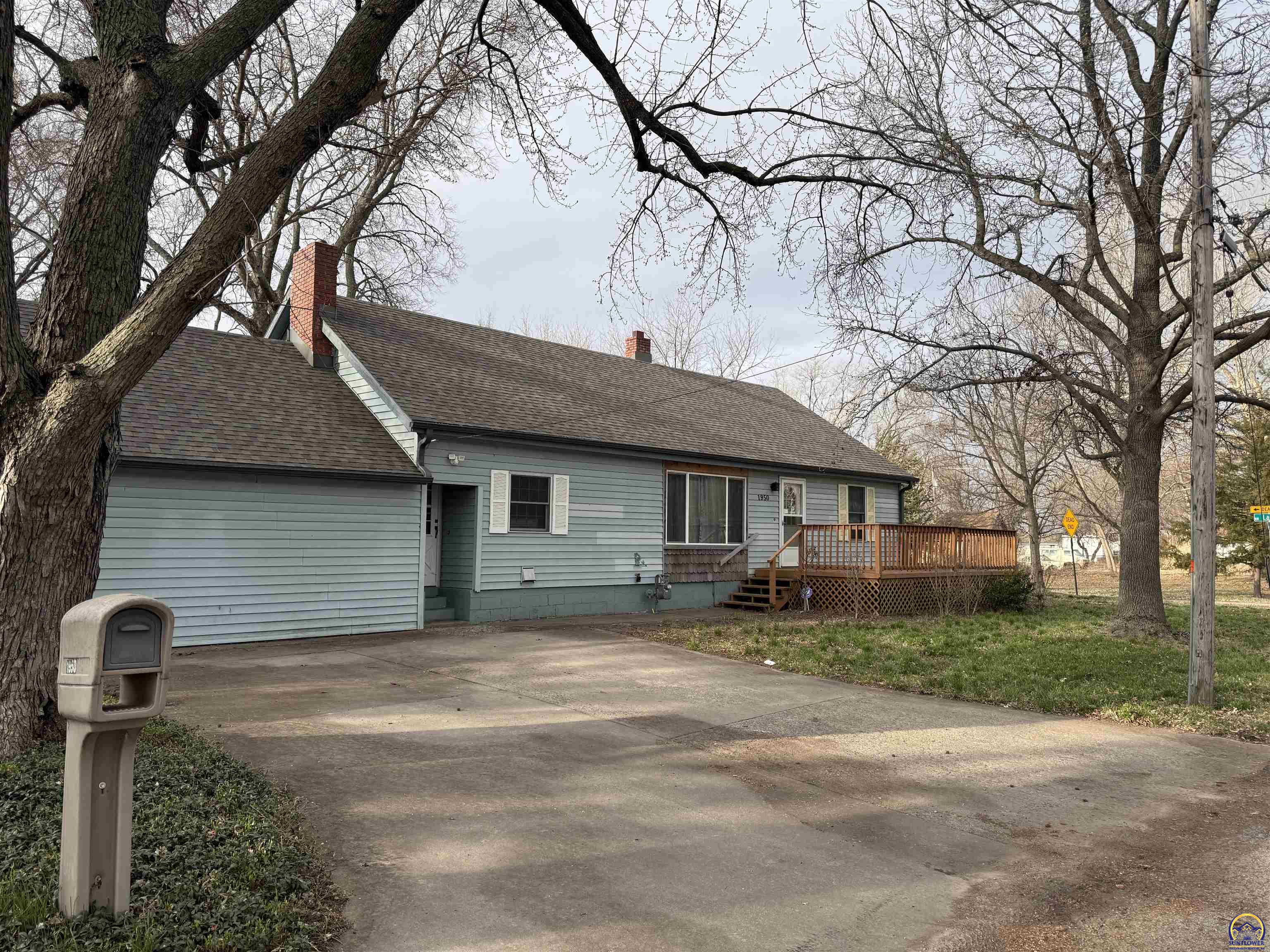 Topeka, Kansas 66608, United States, 2 Bedrooms Bedrooms, ,1 BathroomBathrooms,Residential,Pending,62795