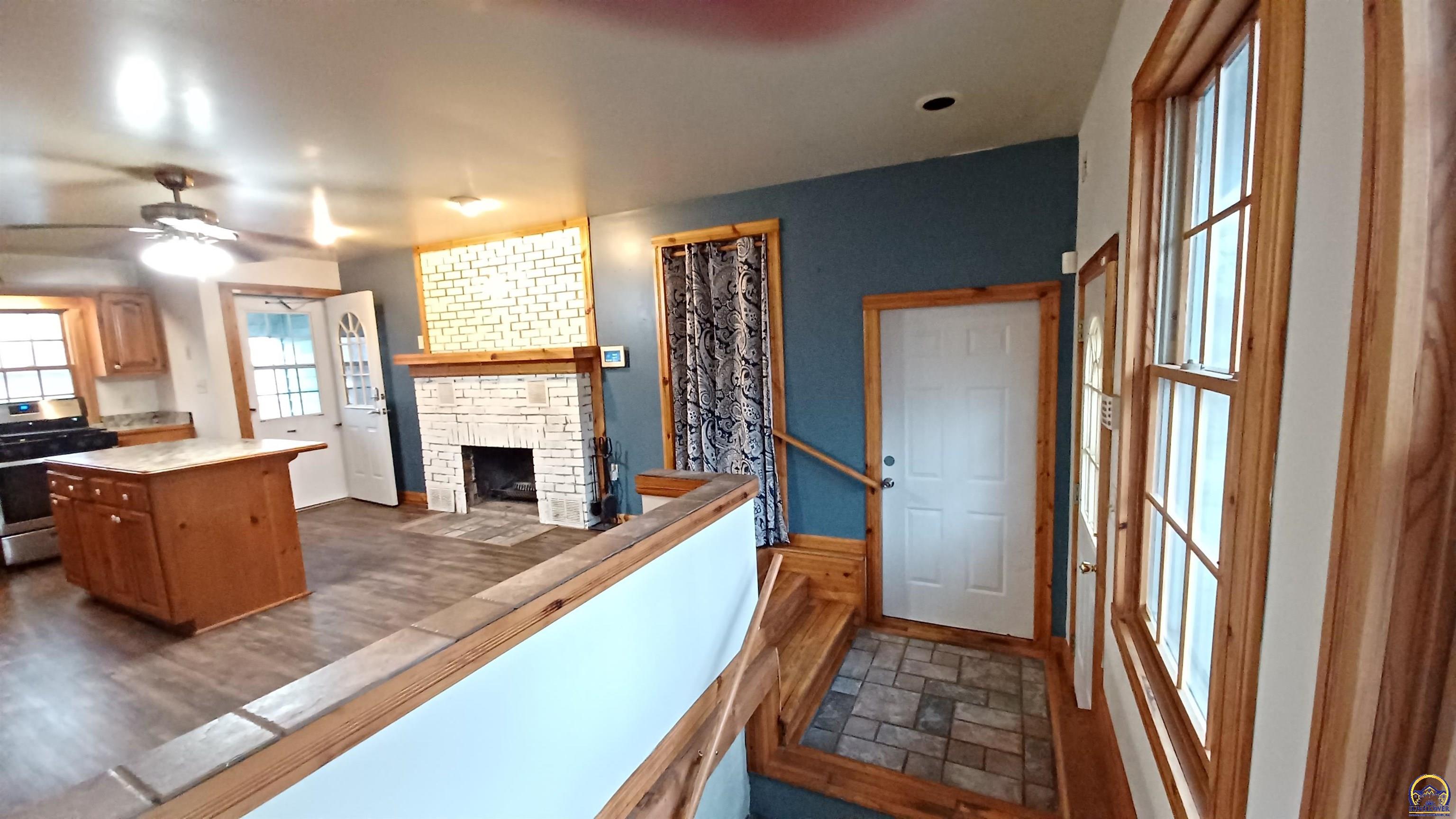 Topeka, Kansas 66608, United States, 2 Bedrooms Bedrooms, ,1 BathroomBathrooms,Residential,Pending,62795