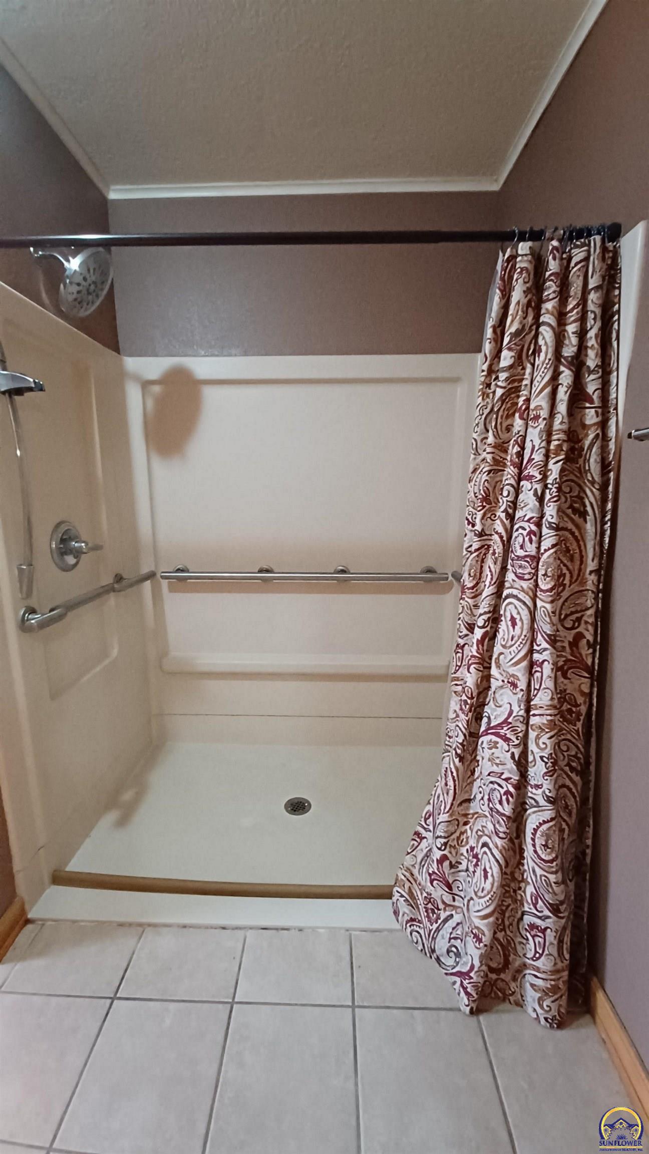 Topeka, Kansas 66608, United States, 2 Bedrooms Bedrooms, ,1 BathroomBathrooms,Residential,Pending,62795