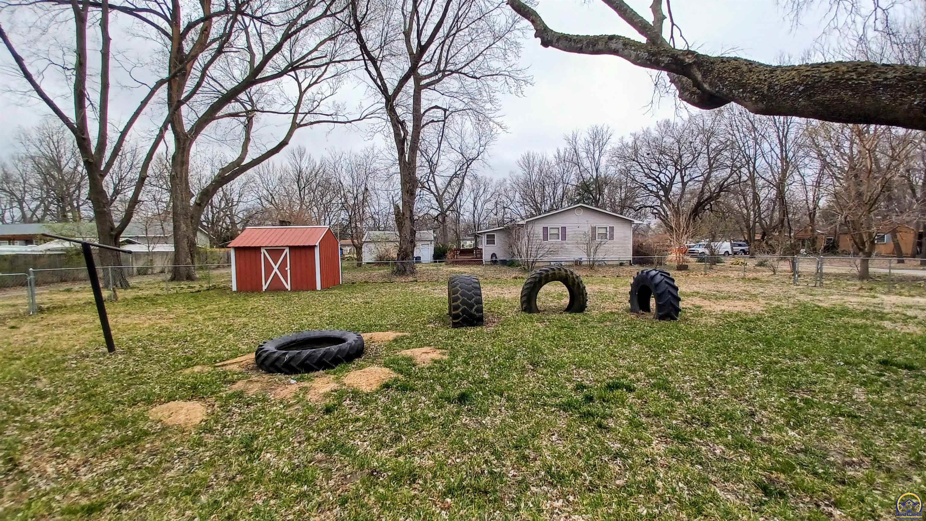 Topeka, Kansas 66608, United States, 2 Bedrooms Bedrooms, ,1 BathroomBathrooms,Residential,Pending,62795