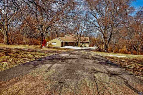Tiny photo for 5934 SW 47th St, Topeka, KS 66610 (MLS # 243243)