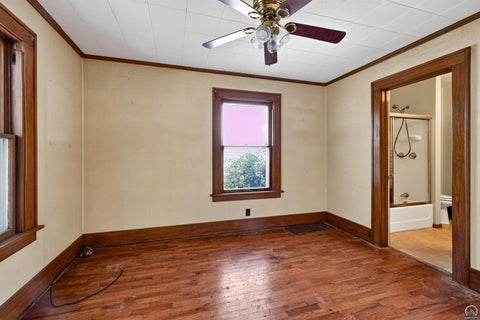 Tiny photo for 220 SW Kendall Ave, Topeka, KS 66606 (MLS # 246720)