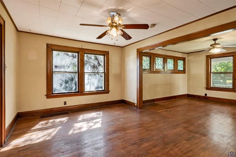 Tiny photo for 220 SW Kendall Ave, Topeka, KS 66606 (MLS # 246720)