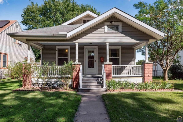 220 SW KENDALL AVE, TOPEKA, KS 66606 - Image 6f11dc5ca9bd27af49e77fcb1ffb3ef5/49839733