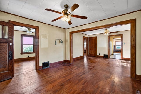 Tiny photo for 220 SW Kendall Ave, Topeka, KS 66606 (MLS # 246720)
