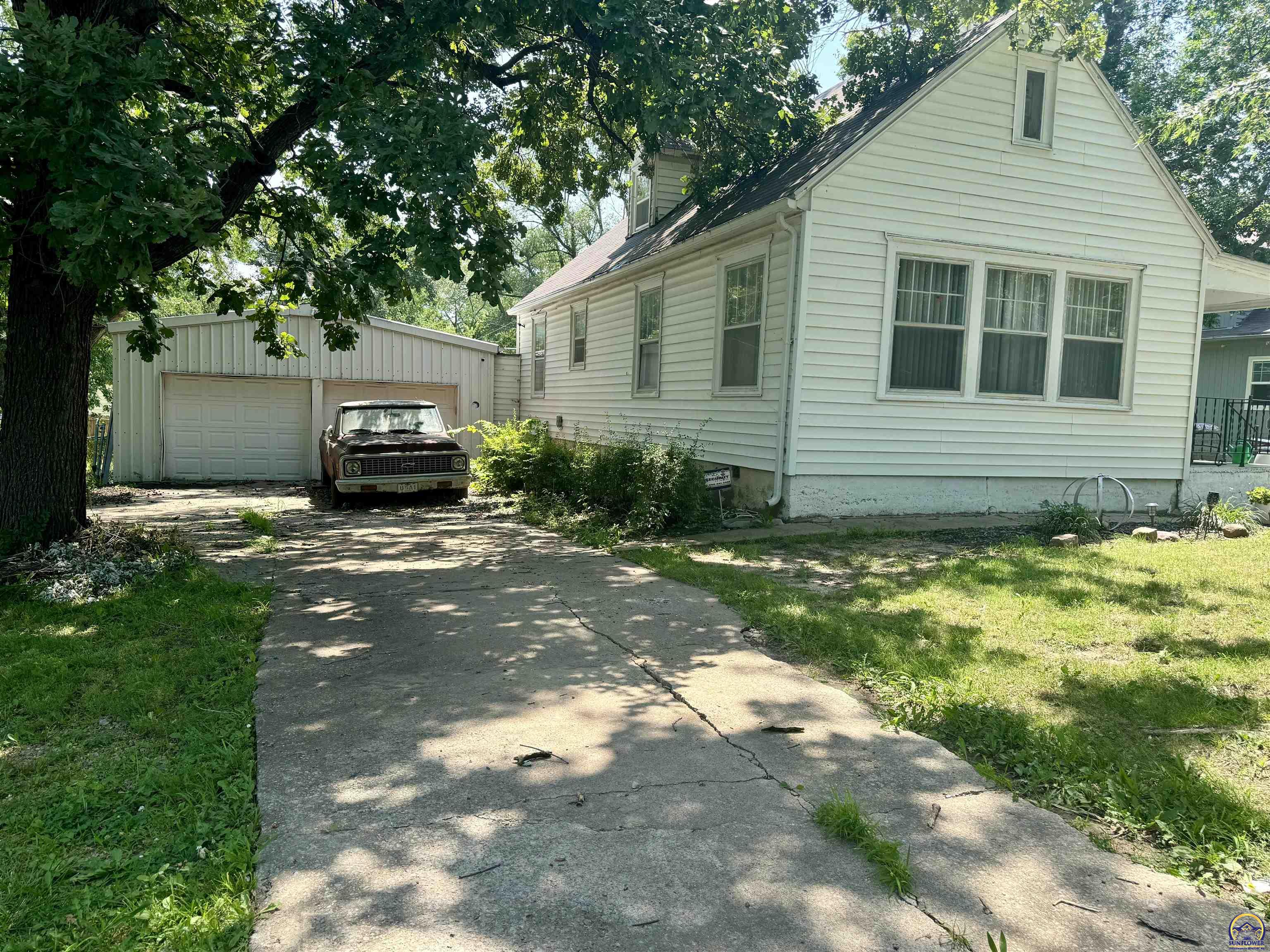 Topeka, Kansas 66607, United States, 3 Bedrooms Bedrooms, ,2 BathroomsBathrooms,Residential,Pending,50856