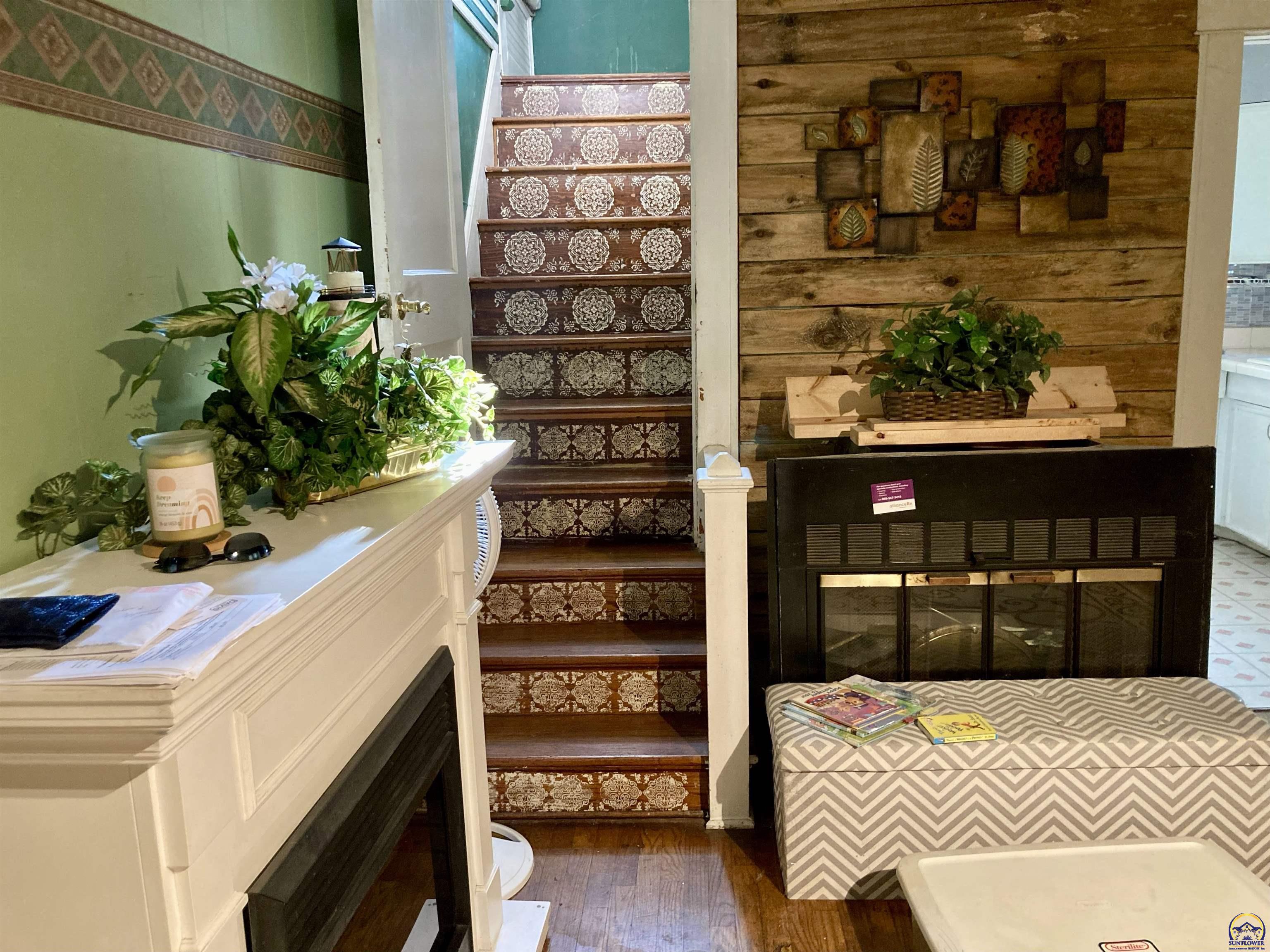 Topeka, Kansas 66607, United States, 3 Bedrooms Bedrooms, ,2 BathroomsBathrooms,Residential,Pending,50856