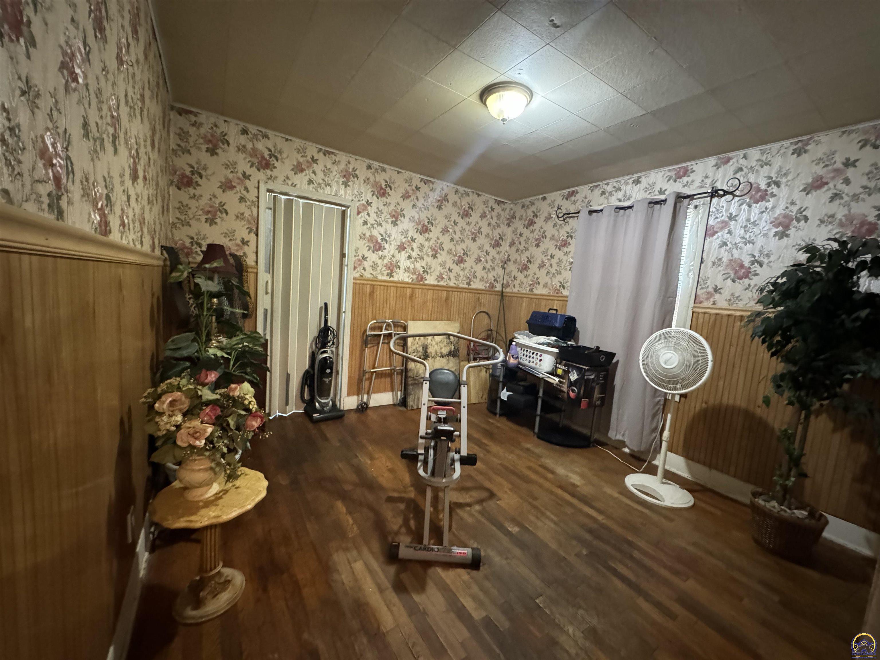 Topeka, Kansas 66607, United States, 3 Bedrooms Bedrooms, ,2 BathroomsBathrooms,Residential,Pending,50856