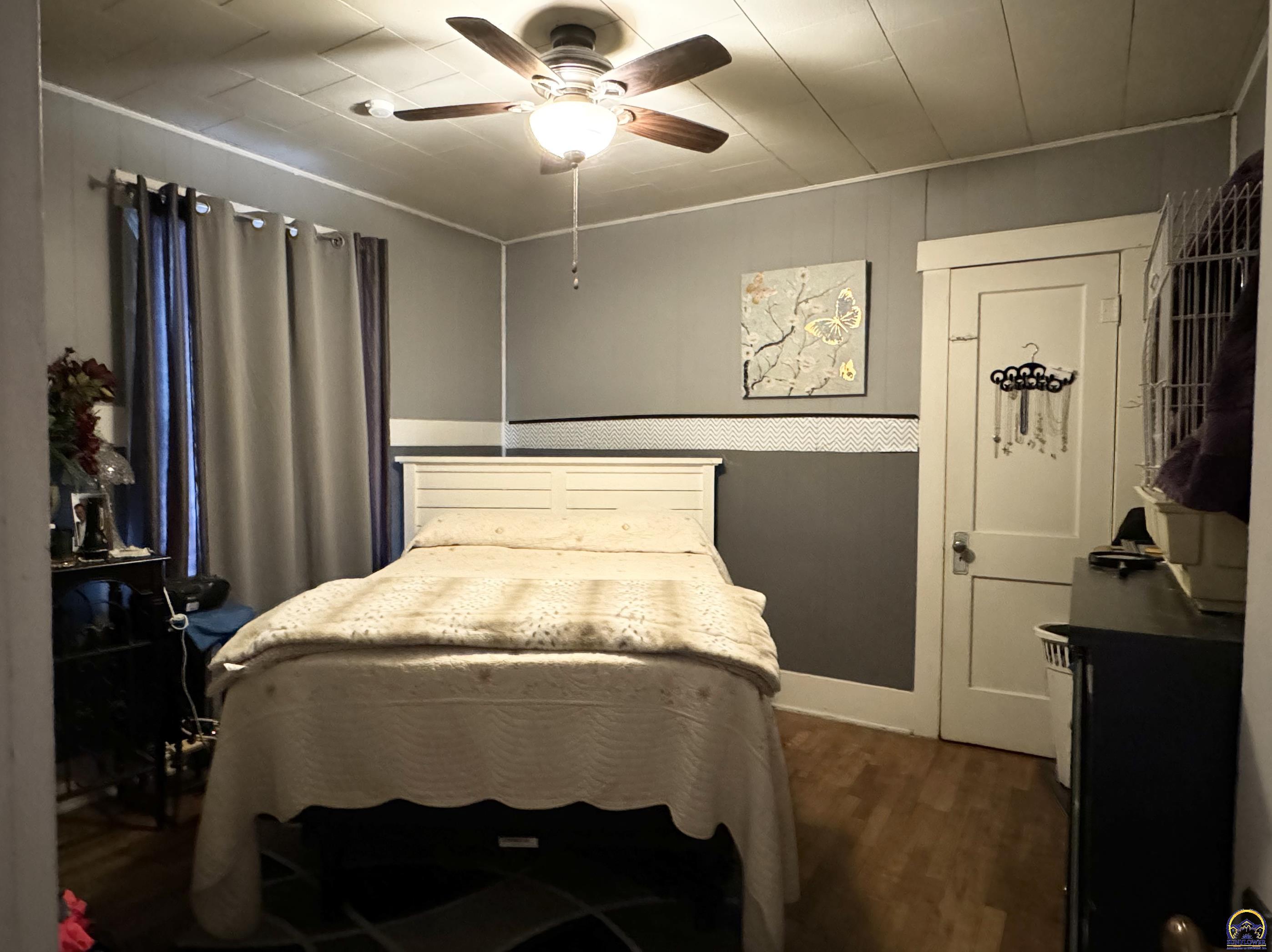 Topeka, Kansas 66607, United States, 3 Bedrooms Bedrooms, ,2 BathroomsBathrooms,Residential,Pending,50856