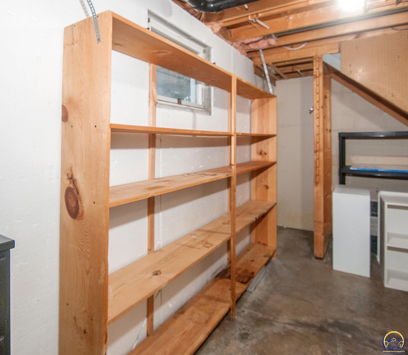 Topeka, Kansas 66614, United States, 4 Bedrooms Bedrooms, ,3 BathroomsBathrooms,Residential,Active,151076