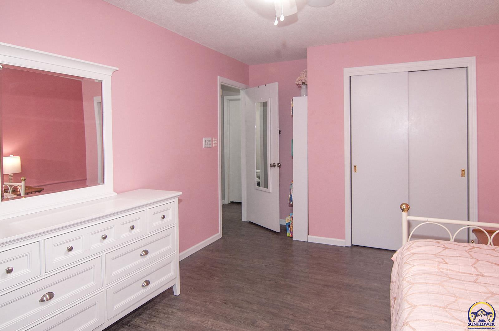 Topeka, Kansas 66614, United States, 4 Bedrooms Bedrooms, ,3 BathroomsBathrooms,Residential,Active,151076