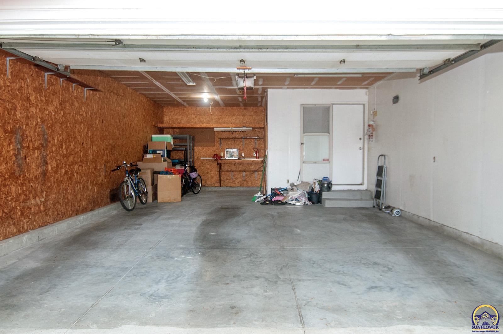 Topeka, Kansas 66614, United States, 4 Bedrooms Bedrooms, ,3 BathroomsBathrooms,Residential,Active,151076