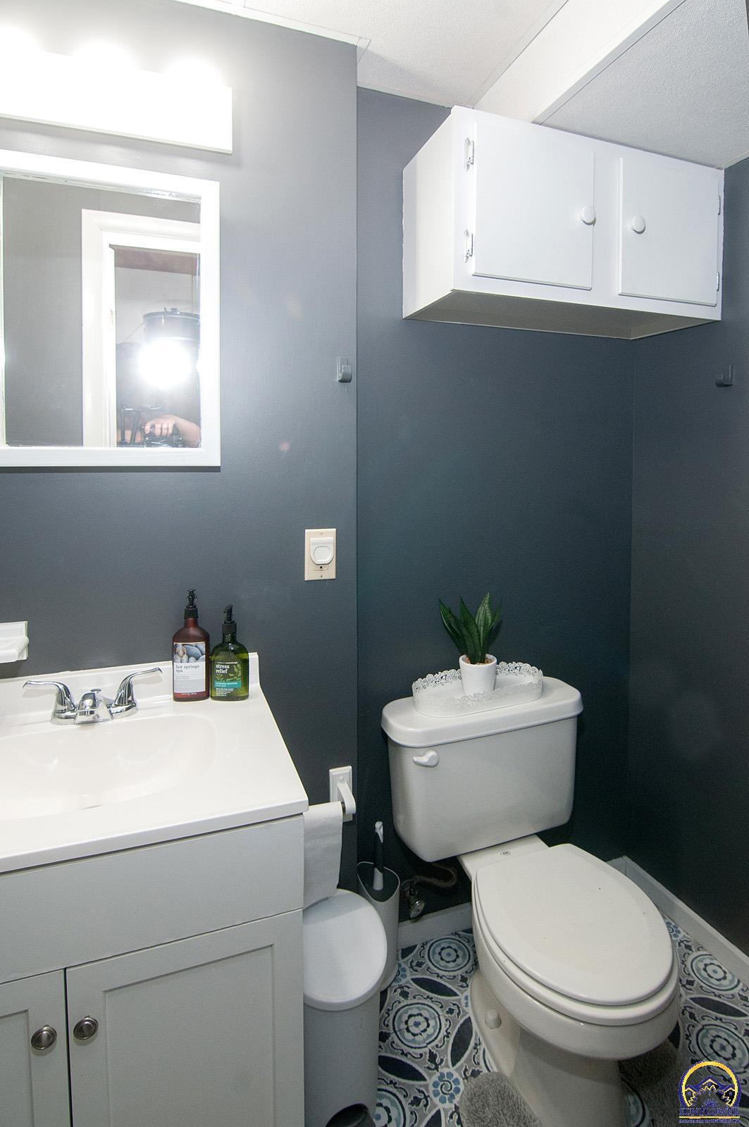 Topeka, Kansas 66614, United States, 4 Bedrooms Bedrooms, ,3 BathroomsBathrooms,Residential,Active,151076