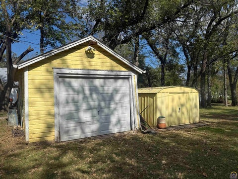 Tiny photo for 824 E Highland Ave, Topeka, KS 66607 (MLS # 247118)