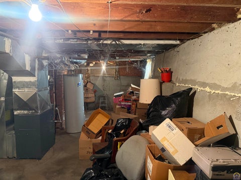 Tiny photo for 824 E Highland Ave, Topeka, KS 66607 (MLS # 247118)