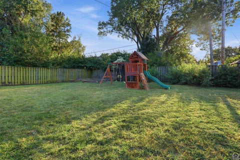 Tiny photo for 3809 SW Nottingham Rd, Topeka, KS 66610 (MLS # 246328)
