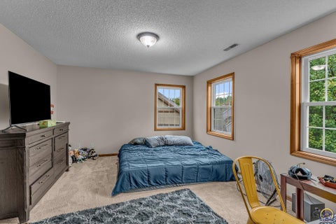 Tiny photo for 6027 SW 36th St, Topeka, KS 66614 (MLS # 246850)