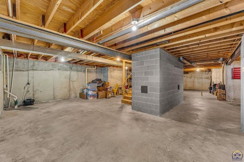 Tiny photo for 6027 SW 36th St, Topeka, KS 66614 (MLS # 246850)