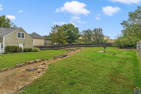 Tiny photo for 6027 SW 36th St, Topeka, KS 66614 (MLS # 246850)
