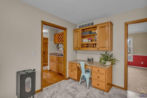 Tiny photo for 6027 SW 36th St, Topeka, KS 66614 (MLS # 246850)