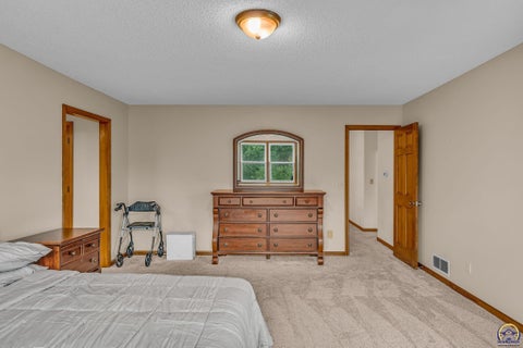Tiny photo for 6027 SW 36th St, Topeka, KS 66614 (MLS # 246850)