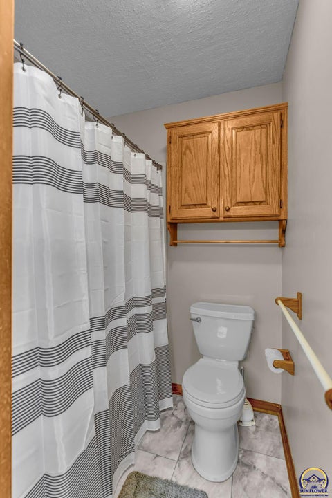 Tiny photo for 6027 SW 36th St, Topeka, KS 66614 (MLS # 246850)