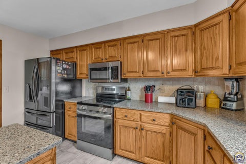 Tiny photo for 6027 SW 36th St, Topeka, KS 66614 (MLS # 246850)