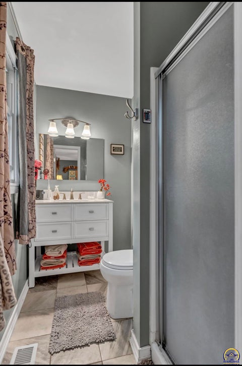 Tiny photo for 3818 SE 23rd Ter, Topeka, KS 66605 (MLS # 245404)