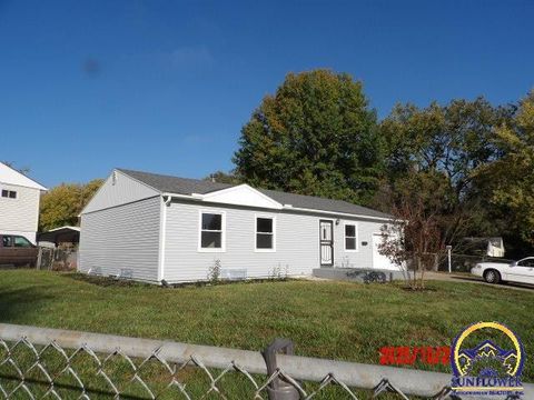 Tiny photo for 1032 SE 35th Ter, Topeka, KS 66605 (MLS # 241980)