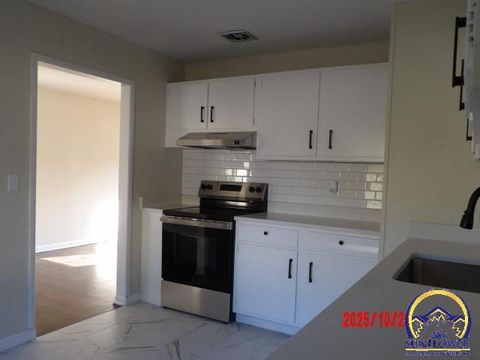 Tiny photo for 1032 SE 35th Ter, Topeka, KS 66605 (MLS # 241980)