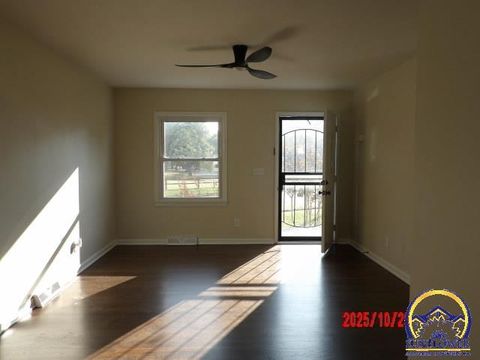 Tiny photo for 1032 SE 35th Ter, Topeka, KS 66605 (MLS # 241980)