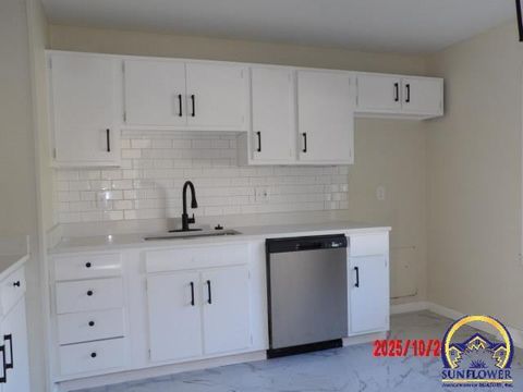 Tiny photo for 1032 SE 35th Ter, Topeka, KS 66605 (MLS # 241980)