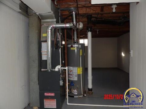 Tiny photo for 1032 SE 35th Ter, Topeka, KS 66605 (MLS # 241980)