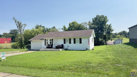 Tiny photo for 705 Washington St, Oskaloosa, KS 66066 (MLS # 245513)