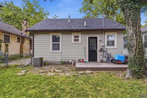 Tiny photo for 718 SW Wayne Ave, Topeka, KS 66606 (MLS # 246068)