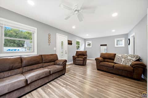 Tiny photo for 718 SW Wayne Ave, Topeka, KS 66606 (MLS # 246068)