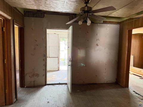 Tiny photo for 1023 NE Kellam Ave, Topeka, KS 66616 (MLS # 246208)