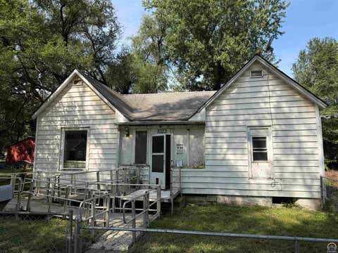 Photo of 1023 NE Kellam Ave, Topeka, KS 66616 (MLS # 246208)
