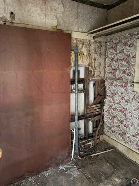 Tiny photo for 1023 NE Kellam Ave, Topeka, KS 66616 (MLS # 246208)