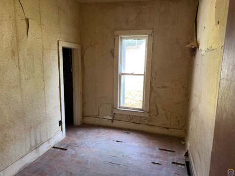 Tiny photo for 1023 NE Kellam Ave, Topeka, KS 66616 (MLS # 246208)