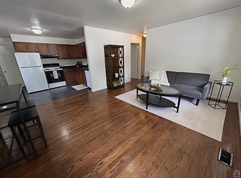 Tiny photo for 873 SE Brookside Dr, Topeka, KS 66607 (MLS # 244920)