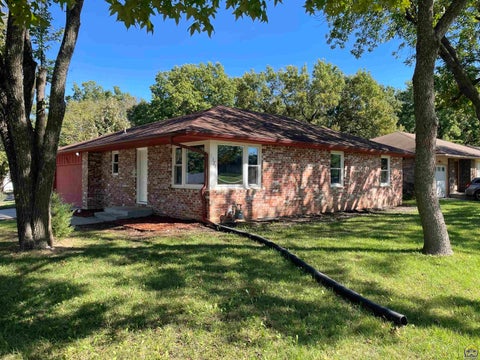 Tiny photo for 5324 SW 33rd St, Topeka, KS 66614 (MLS # 246877)