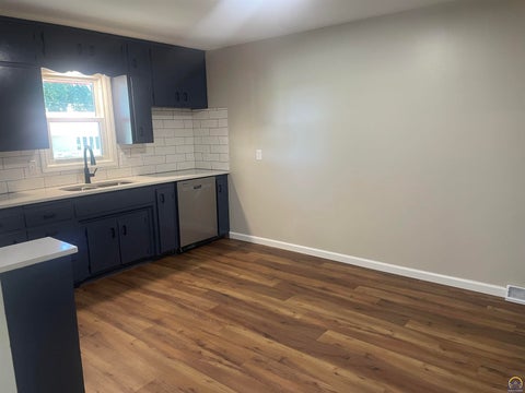 Tiny photo for 5324 SW 33rd St, Topeka, KS 66614 (MLS # 246877)