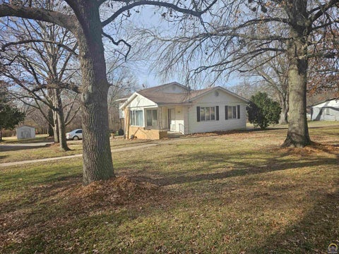 Tiny photo for 3205 NW Rochester Rd, Topeka, KS 66617 (MLS # 244563)