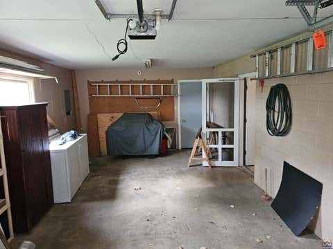 Tiny photo for 3205 NW Rochester Rd, Topeka, KS 66617 (MLS # 244563)
