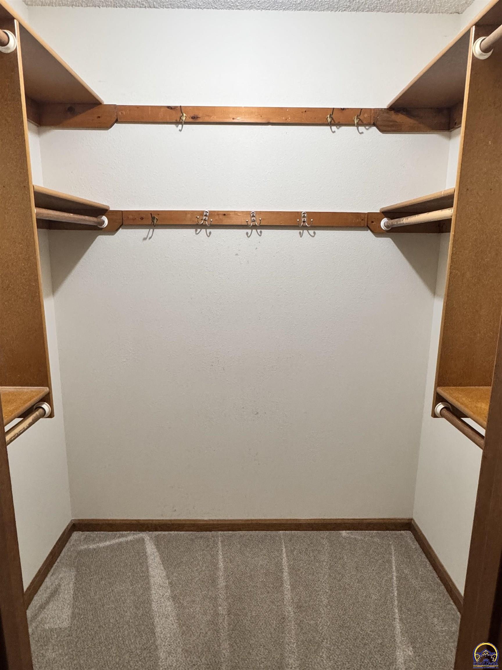 Topeka, Kansas 66614, United States, 3 Bedrooms Bedrooms, ,2 BathroomsBathrooms,Residential,Active,195153