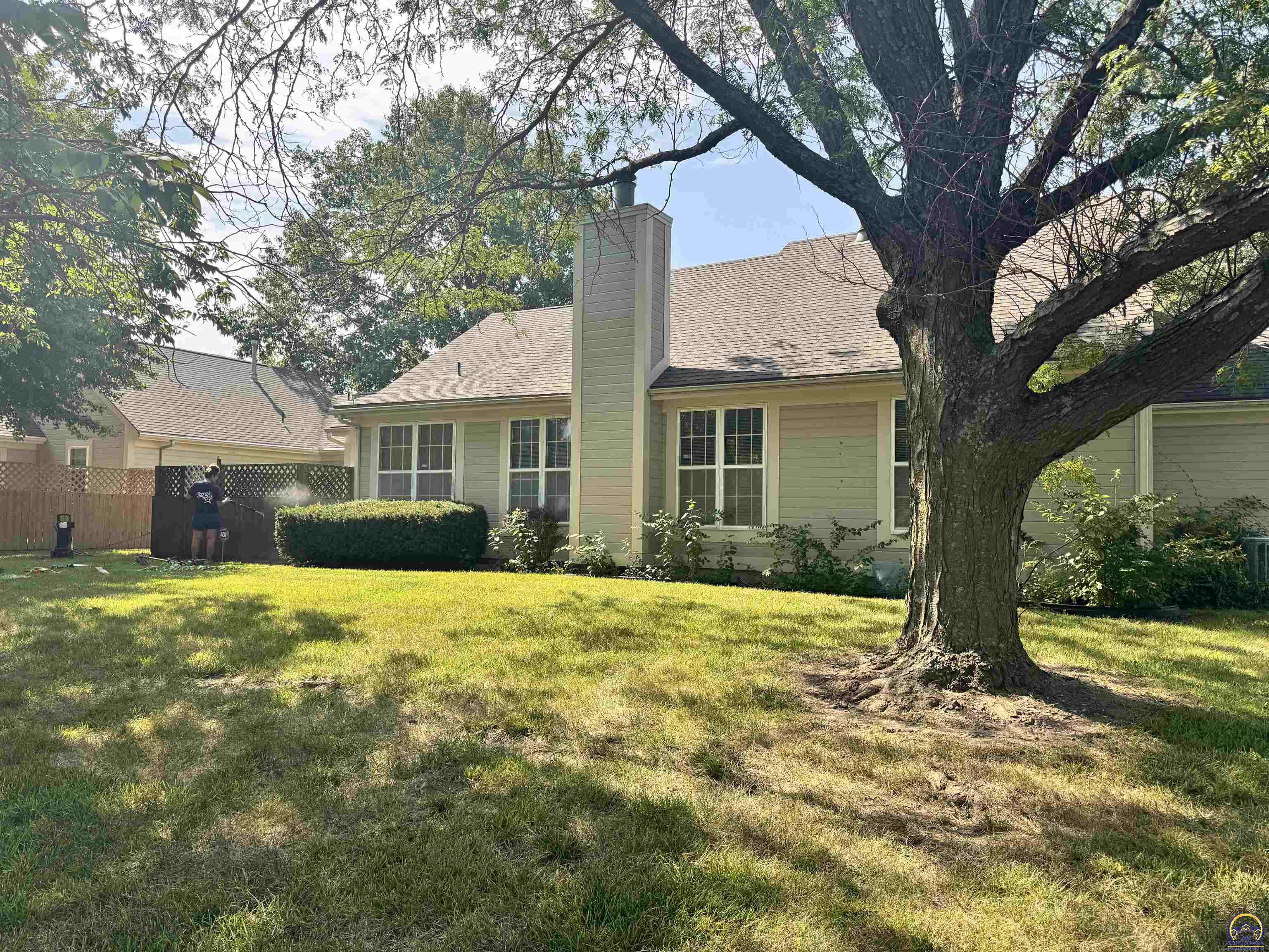 Topeka, Kansas 66614, United States, 3 Bedrooms Bedrooms, ,2 BathroomsBathrooms,Residential,Active,195153