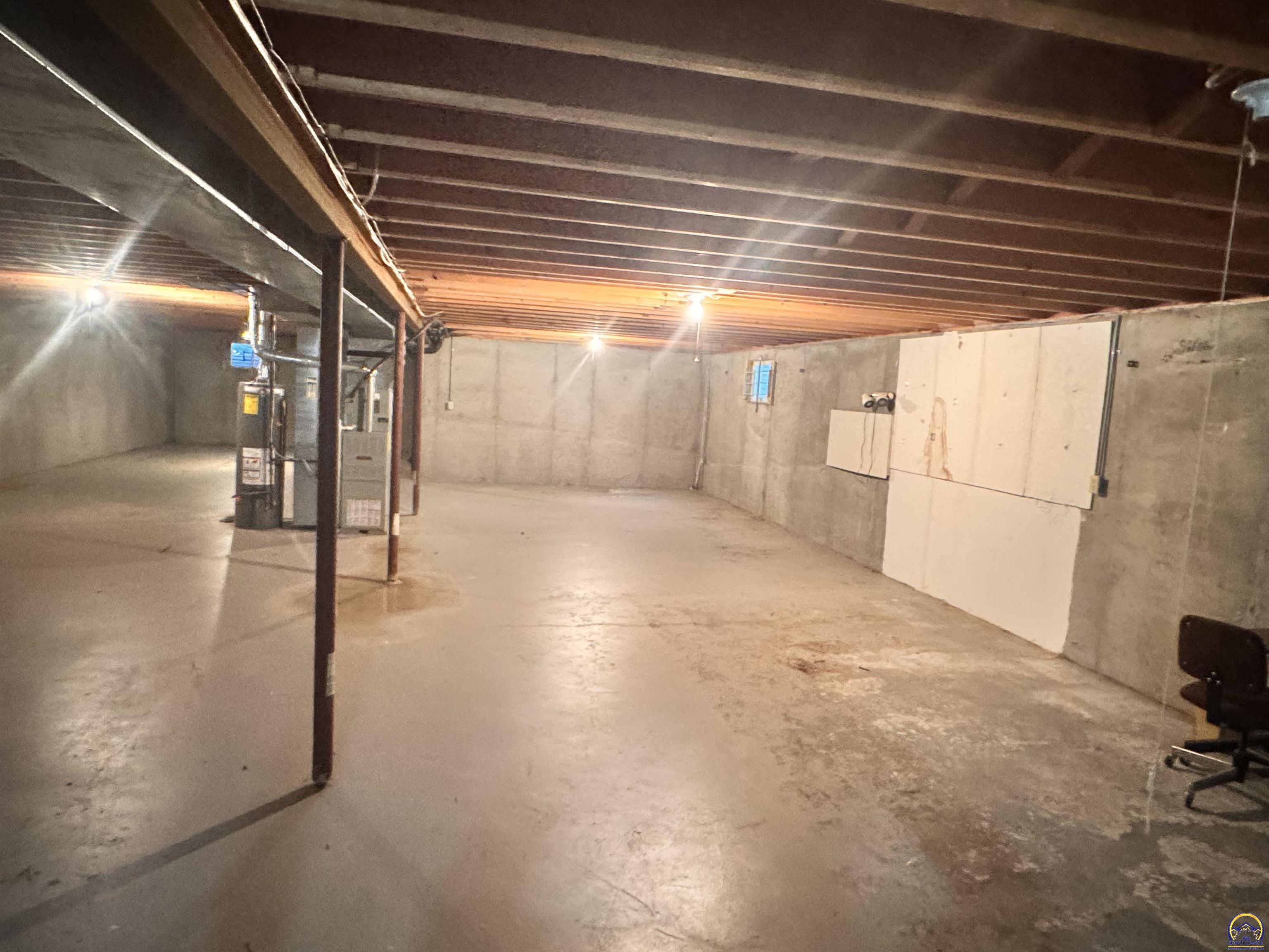 Topeka, Kansas 66614, United States, 3 Bedrooms Bedrooms, ,2 BathroomsBathrooms,Residential,Active,195153